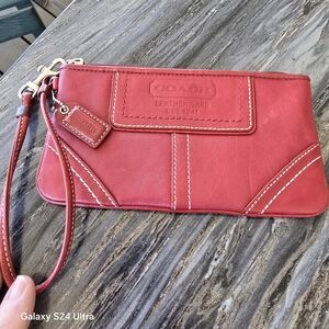COACH Red Leather Wristlet with Removable Strap 7.25wx4 Great Preowned Condition